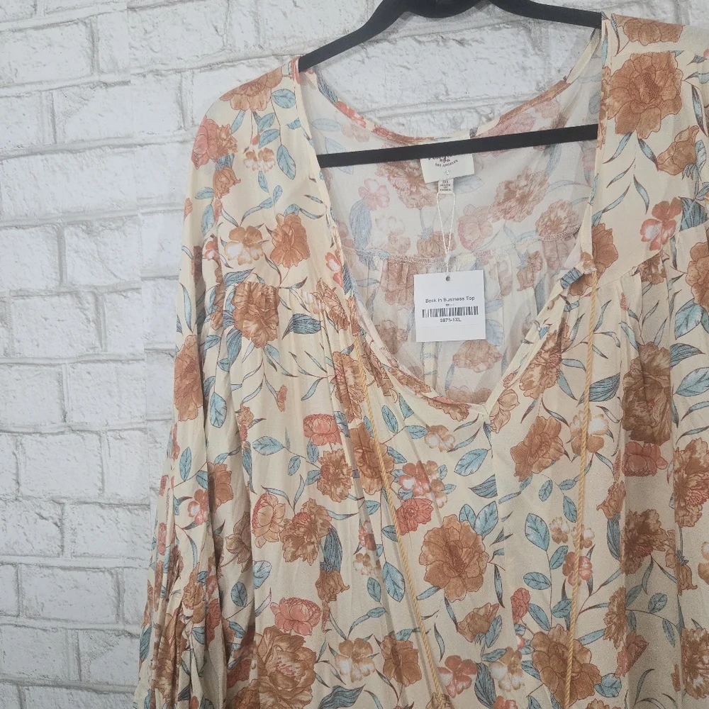 NWT Hayden long sleeve blouse - Picture 7 of 16